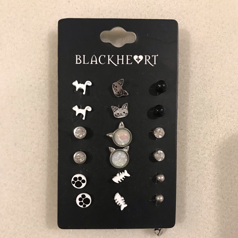 BRAND NEW. Black Heart Cat Earring, 9 pairs.